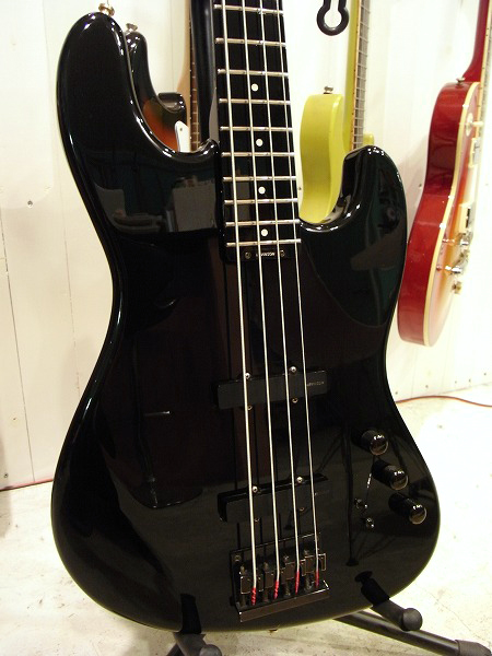 Blade LEVINSON B-3PMB Active Jazz Bass - Teenarama! Used Guitar